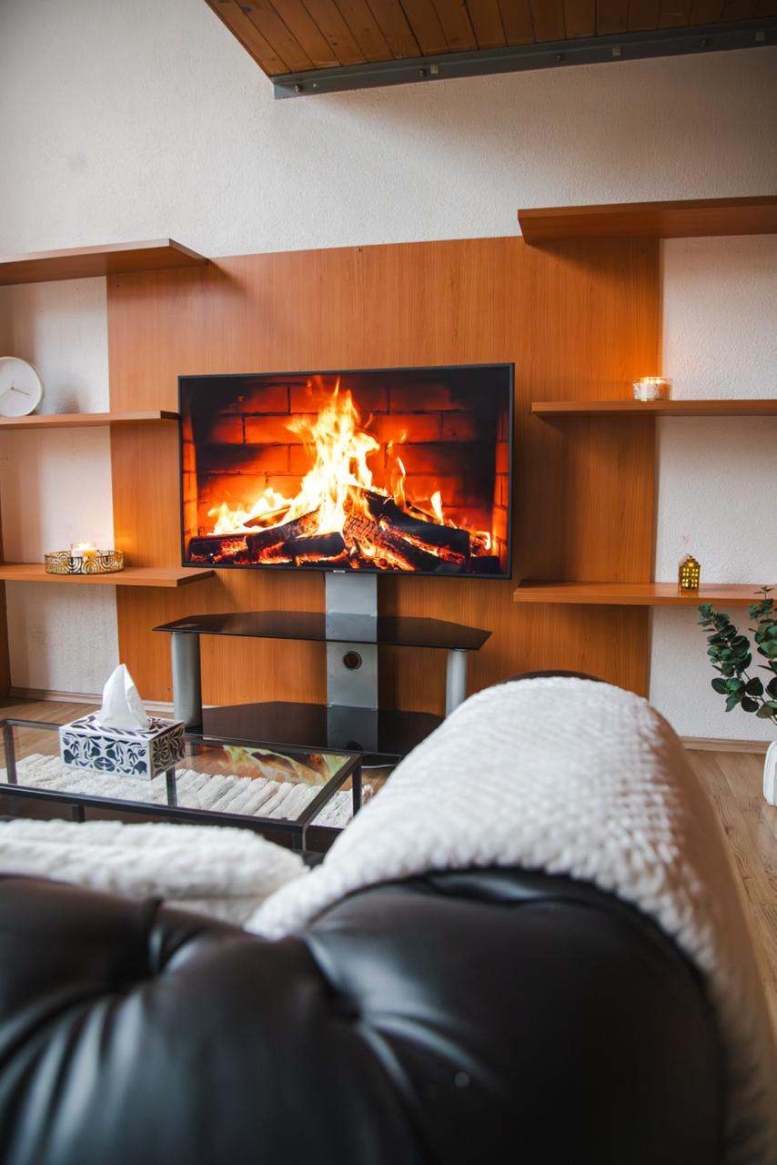 Diskrétní velký APARTMÁN v Praze 8 Palmovka, KLIMATIZACE!
