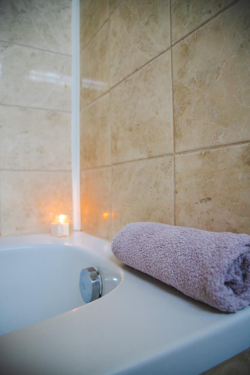 Diskrétní velký APARTMÁN v Praze 8 Palmovka, KLIMATIZACE!